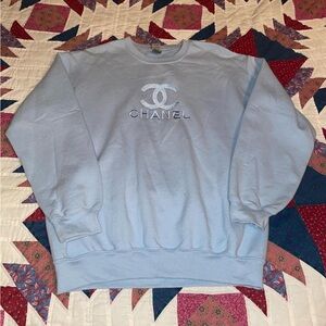 Boutique sweatshirt￼